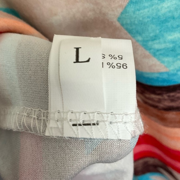 Colorful Aztec Patterned Sweater - Picture 5 of 6